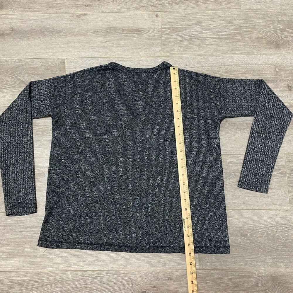 Rag & Bone Sweater Womens Medium Heather Gray V Neck Long Sleeve Rayon Polyester - Picture 5 of 8